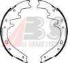 DODGE 5014126AA Brake Shoe Set